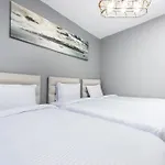 Bright Aparthotel