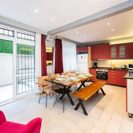 Bright Hotel apartamentowy *