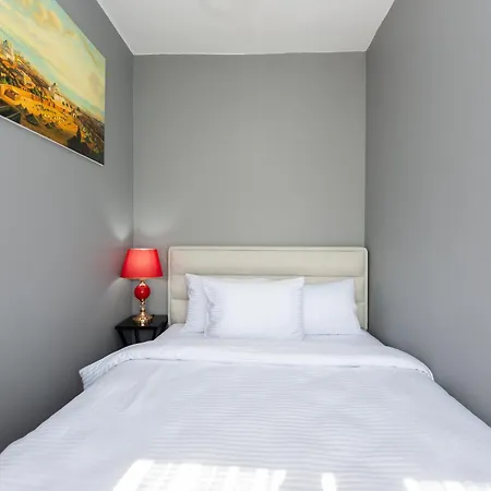 Aparthotel Bright *